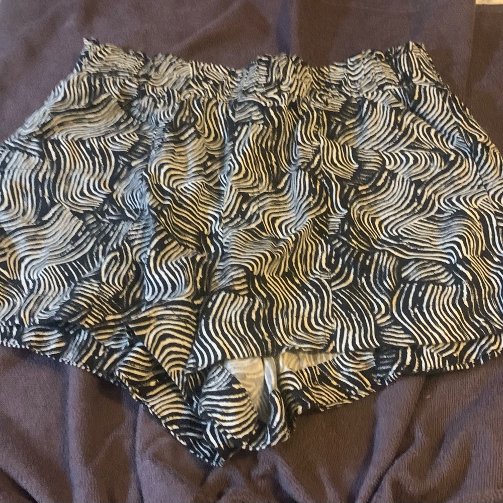 Stylish Black and White linen Women's Shorts